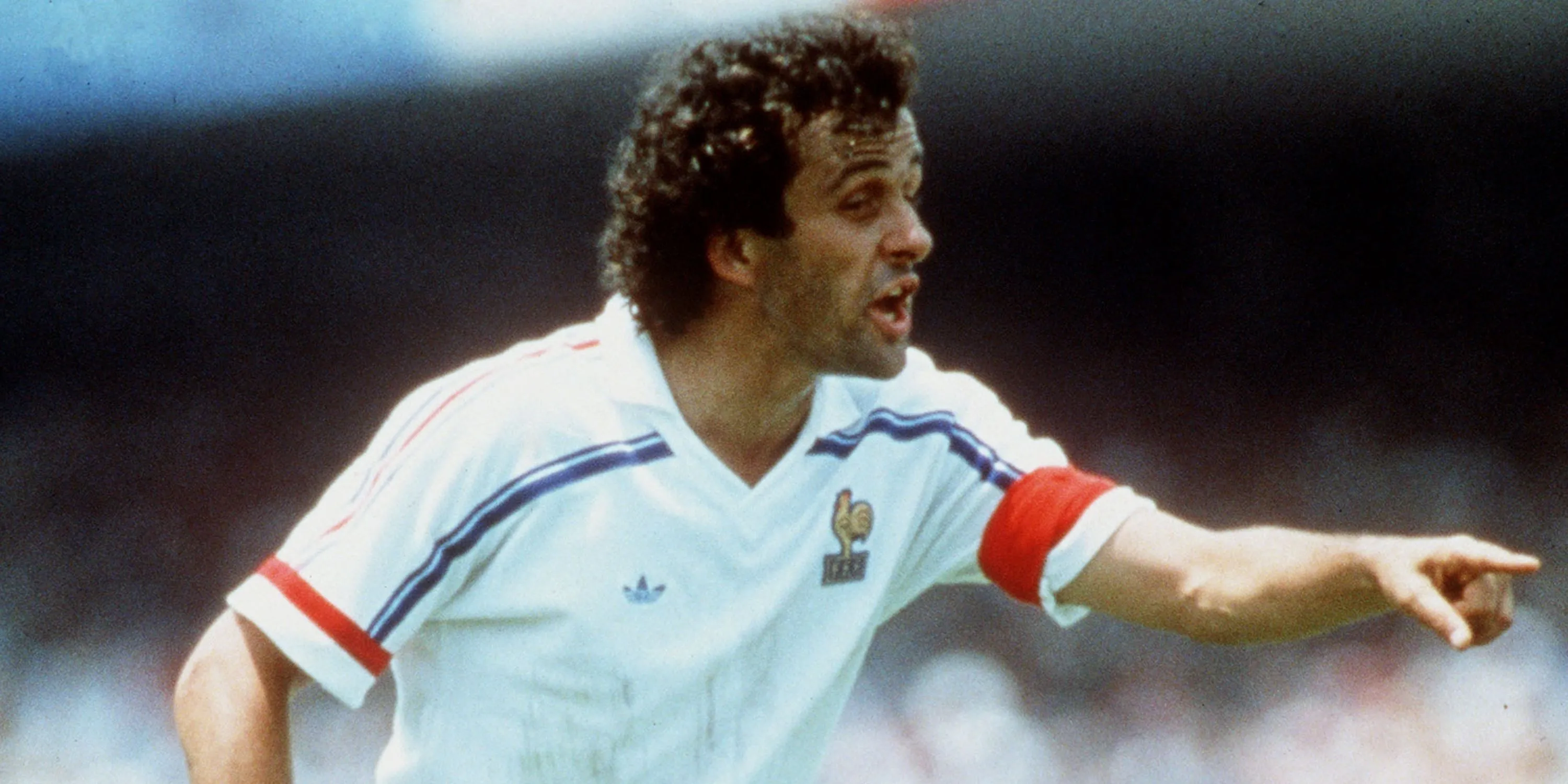 Michel Platini trong vai trò đội trưởng đội tuyển Pháp