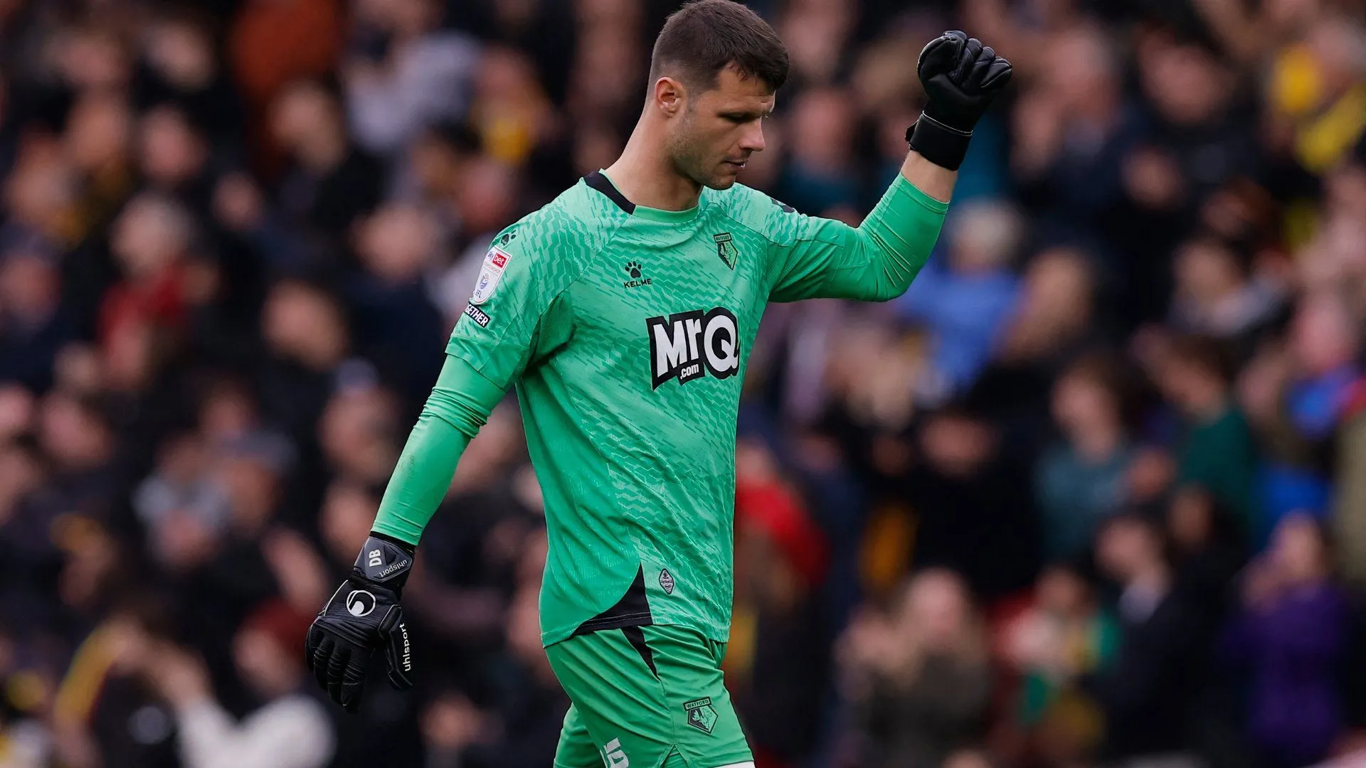 Thủ môn Daniel Bachmann trong một pha cứu thua cho Watford