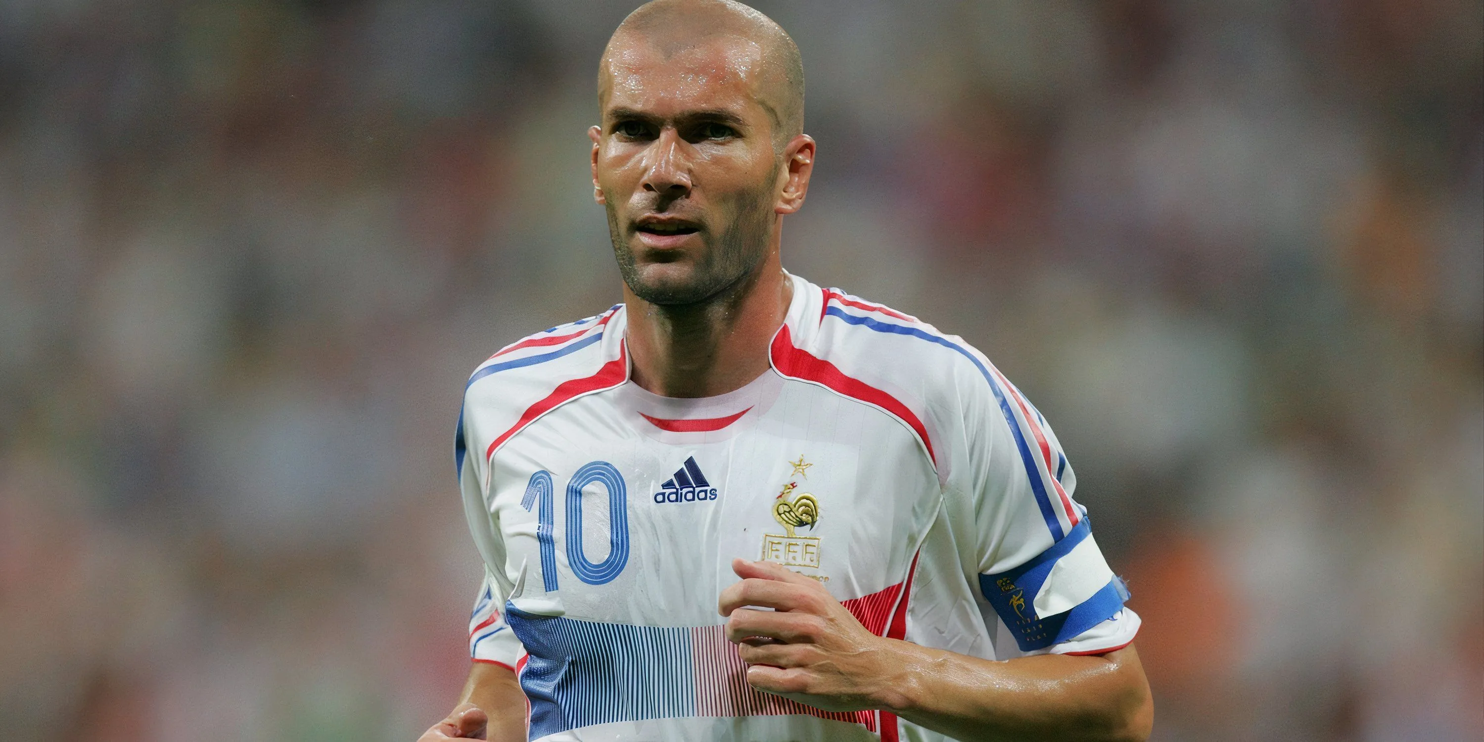 Zinedine Zidane trong vai trò đội trưởng đội tuyển Pháp tại World Cup 2006
