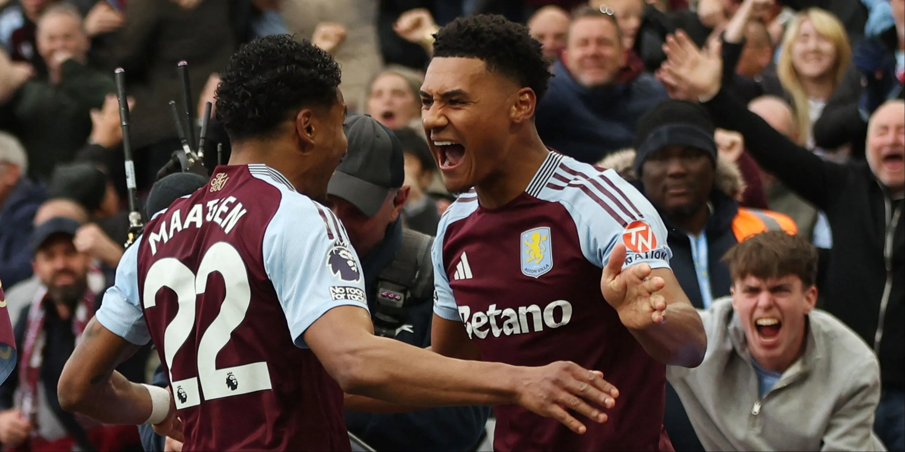 Ollie Watkins trong một trận đấu tại Premier League