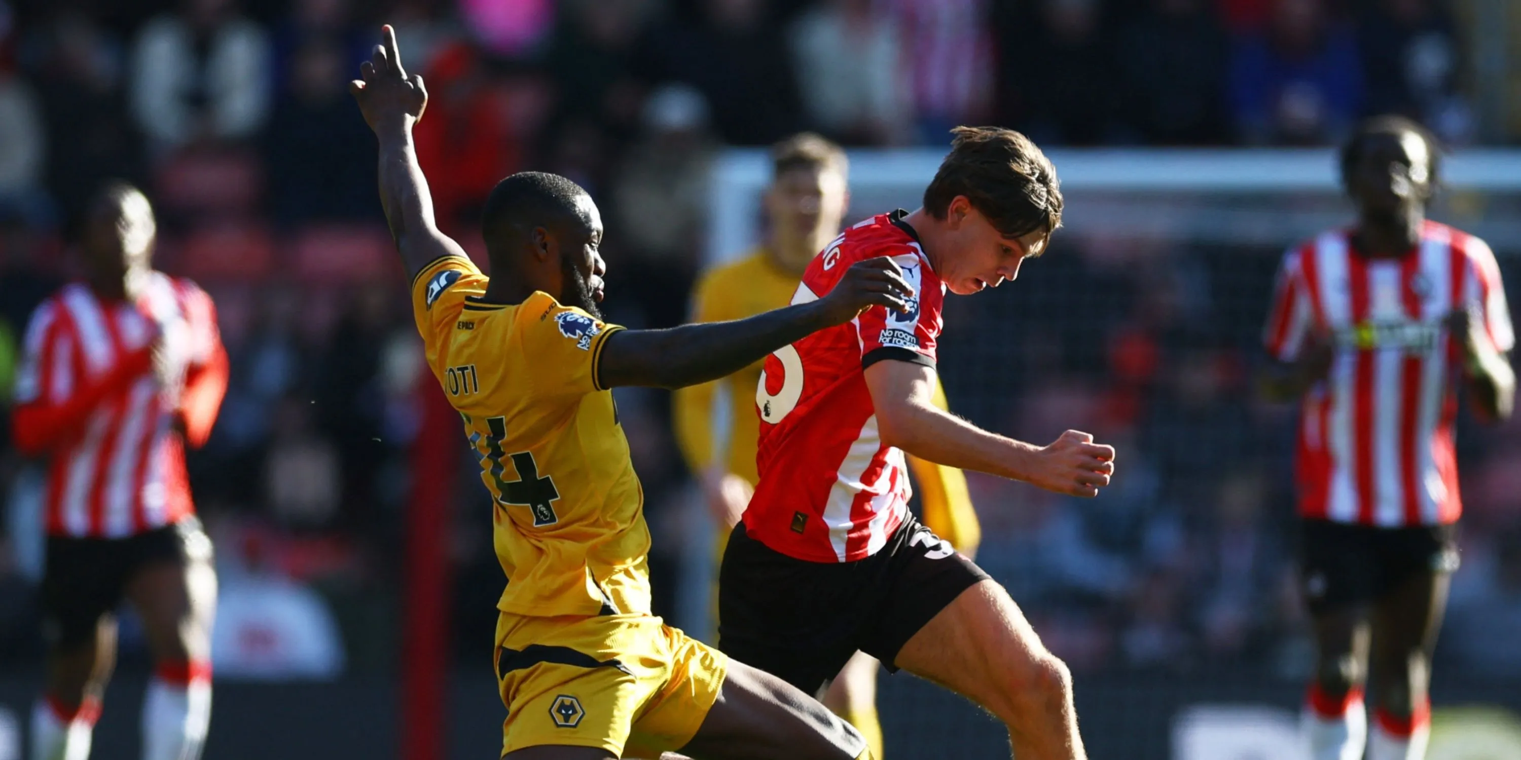 Tiền vệ trẻ Tyler Dibling thi đấu cho Southampton