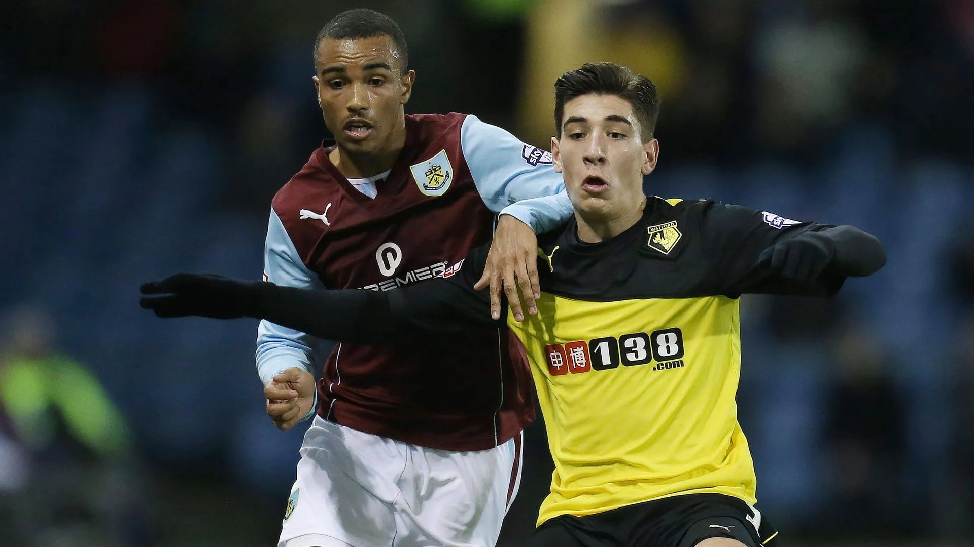 Hậu vệ Hector Bellerin khoác áo Watford trong thời gian cho mượn tại Championship