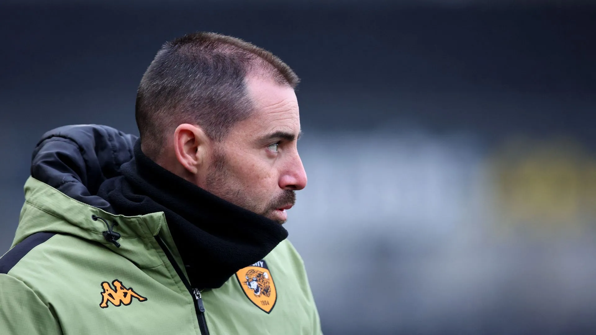 Huấn luyện viên Ruben Selles, người từng dẫn dắt Louie Barry tại Hull City