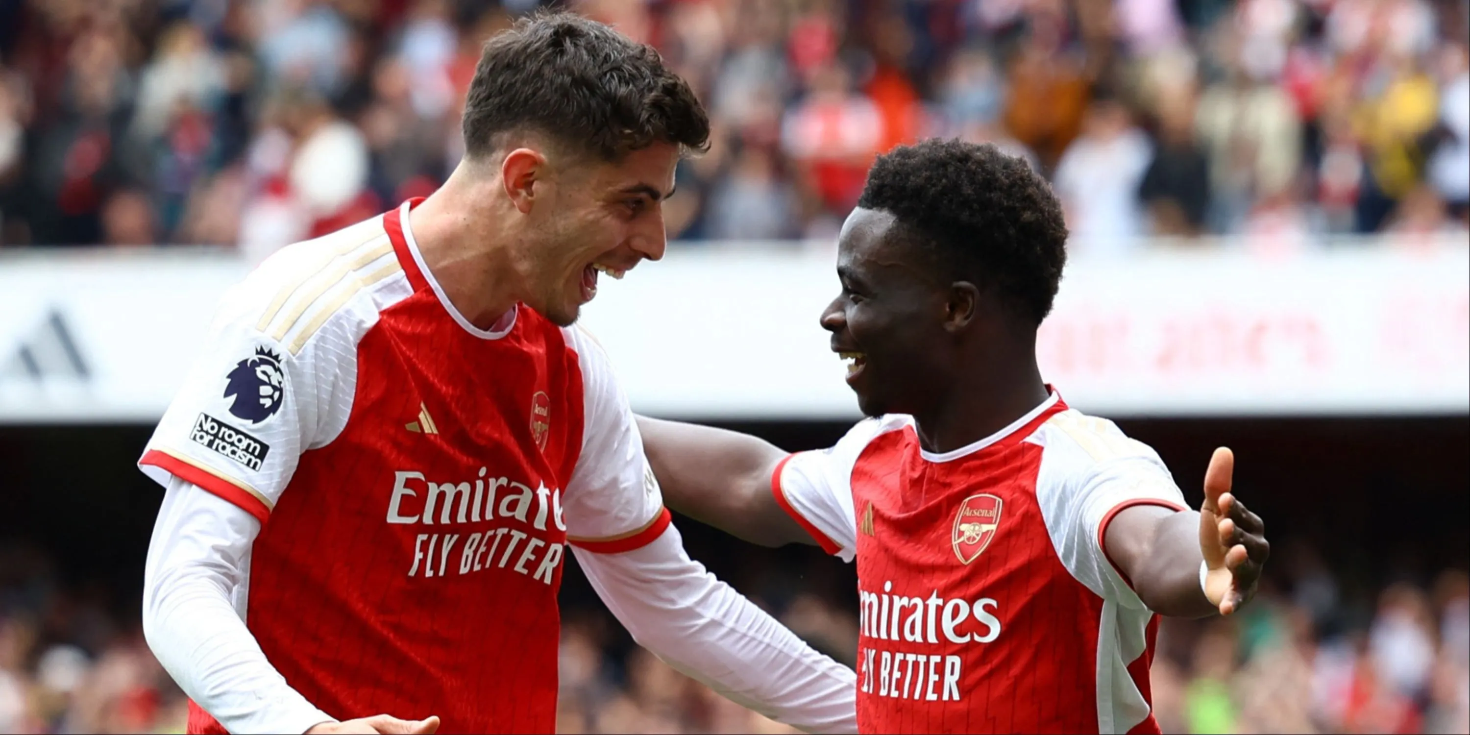 Tiền đạo Kai Havertz và Bukayo Saka cùng nhau ăn mừng bàn thắng của Arsenal