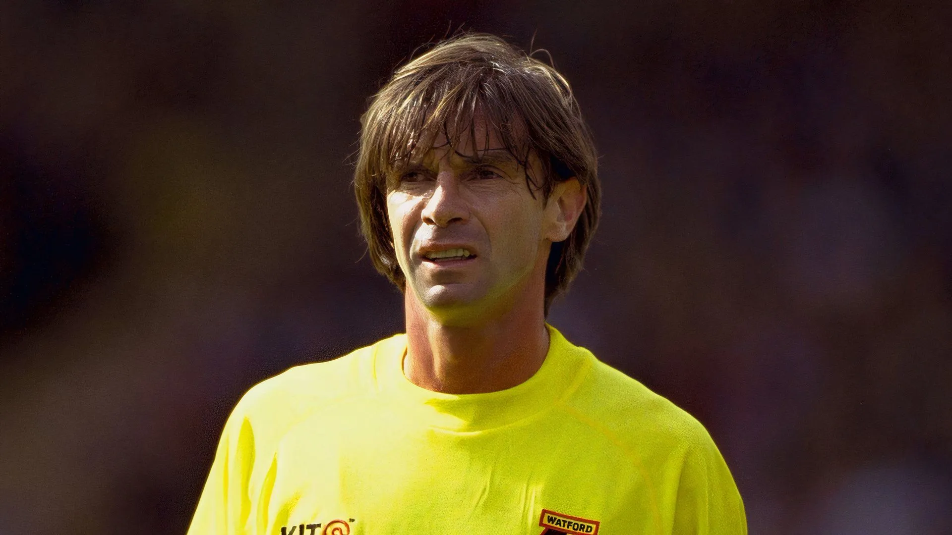 Trung vệ huyền thoại Filippo Galli thi đấu cho Watford ở Championship