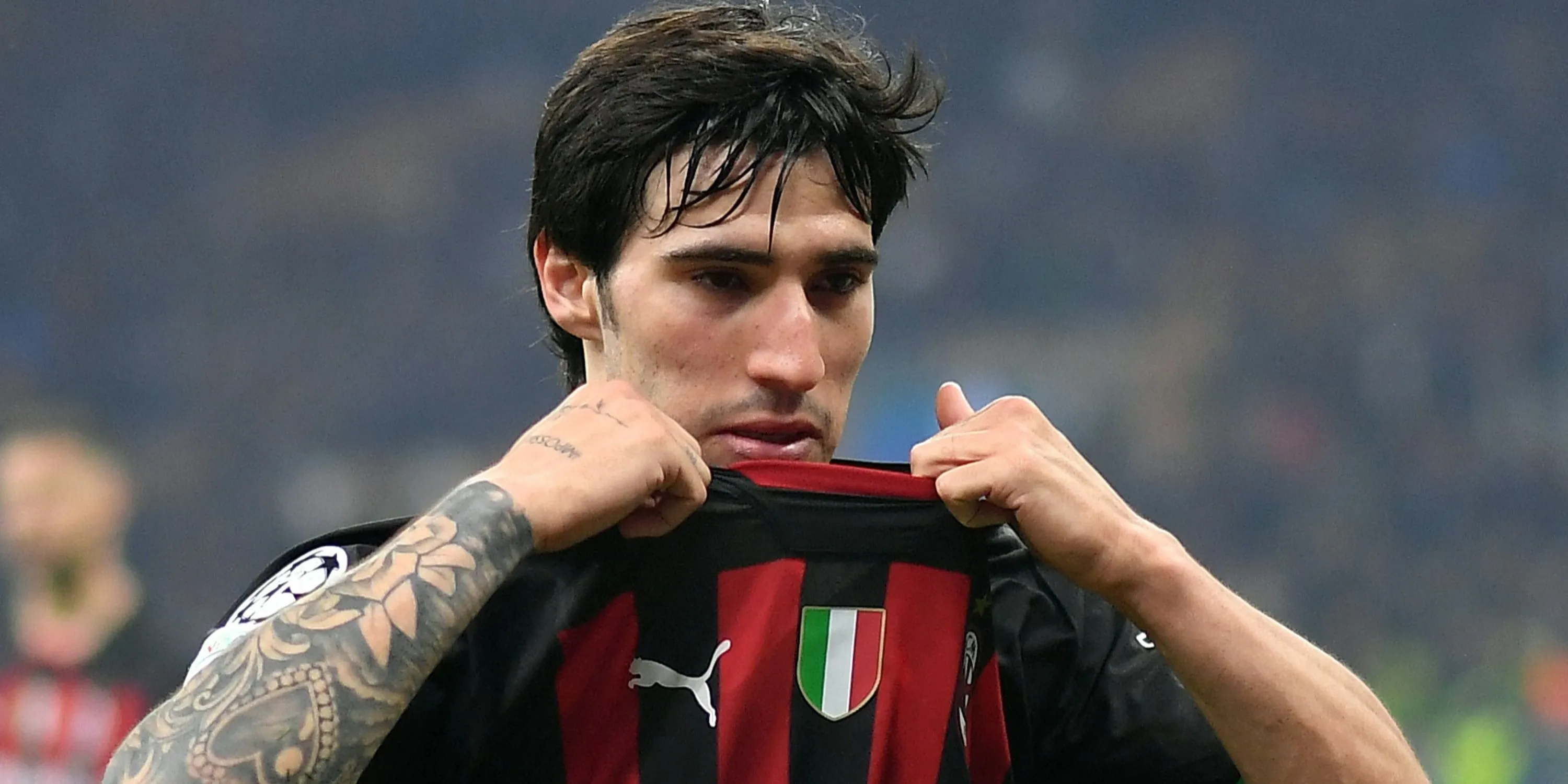 Sandro Tonali trong màu áo AC Milan tại giải VĐQG Italia Serie A
