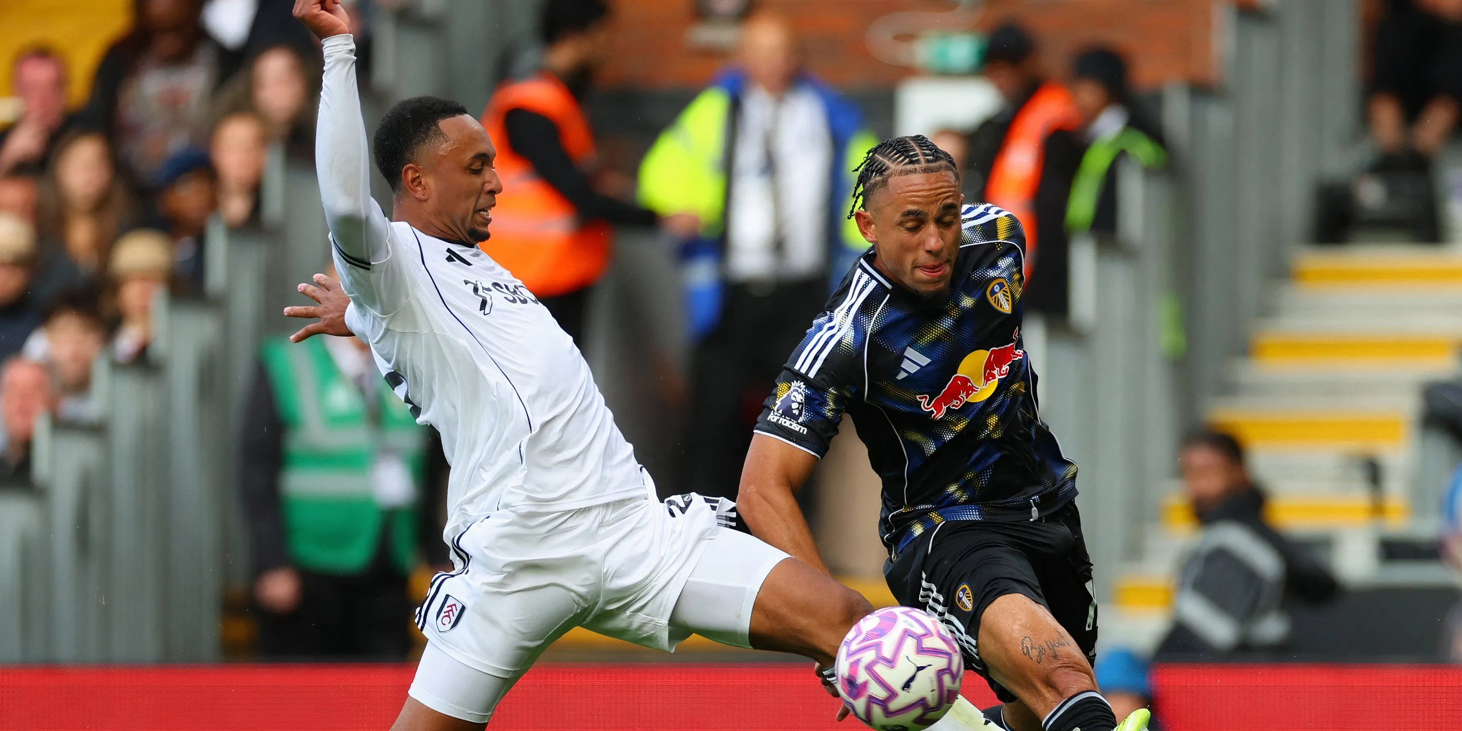 Harvey Vincent, tiểu Okafor đầy hứa hẹn tại lò academy Leeds United, đã ghi dấu ấn tại các cấp độ U18 và U21