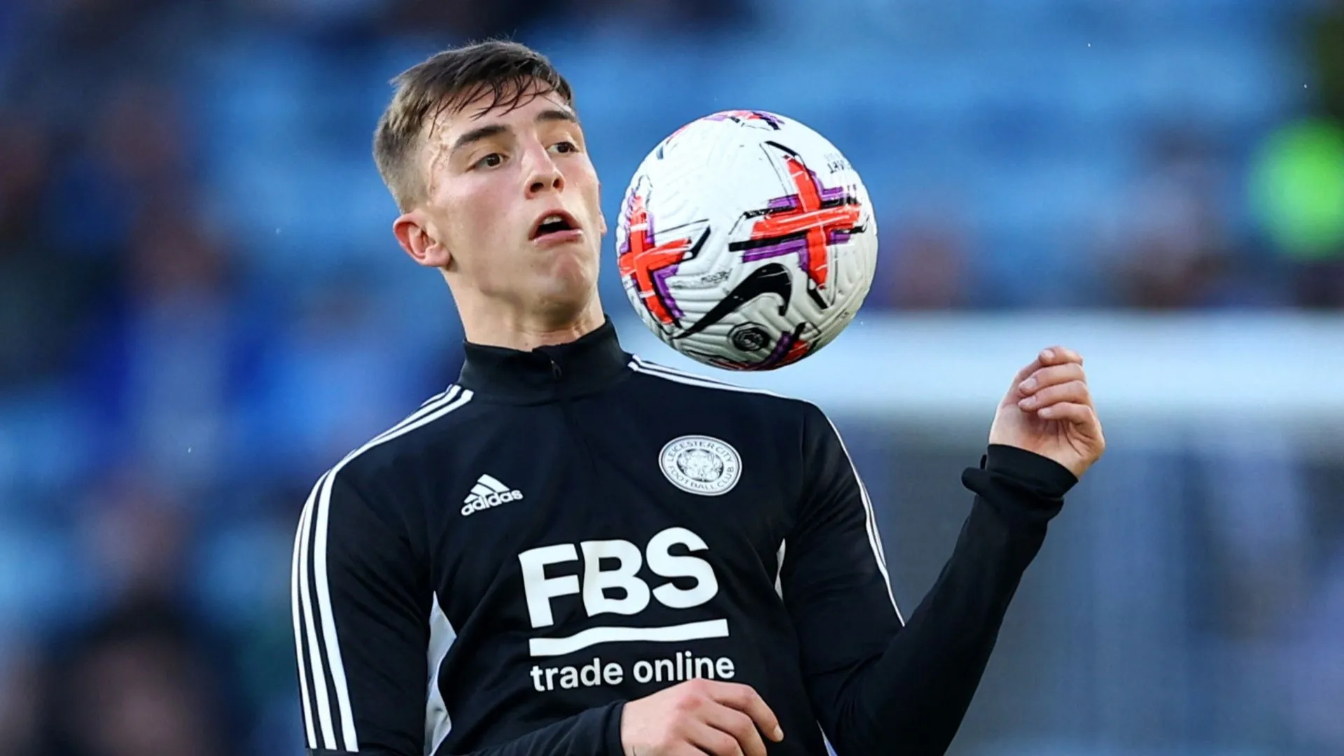 Luke Thomas của Leicester City, hậu vệ trái chính thức của đội